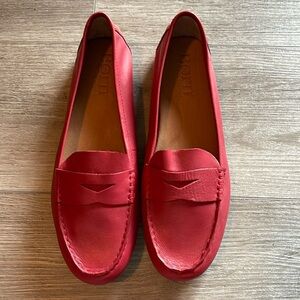 Born ultra soft leather penny loafers